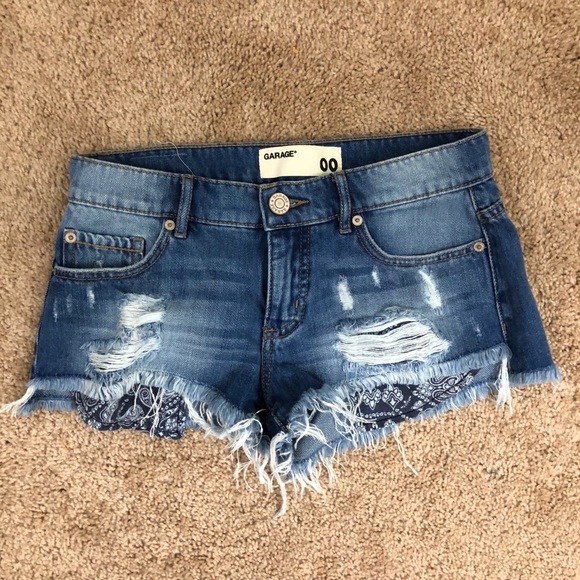 Garage Pants - 🚨FLASH SALE🚨Shredded Denim Shorts 🌺